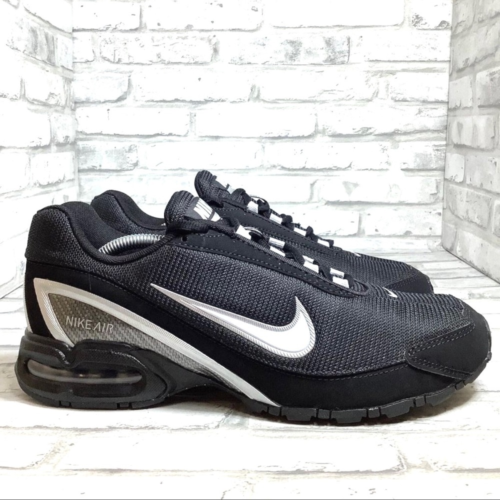 Nike Torch 3 Blk &  Silv Run Shoe Mens sz 8. foot box length 10"+-. Gently used.